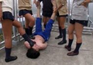 jk痴女軍団に集団リンチ